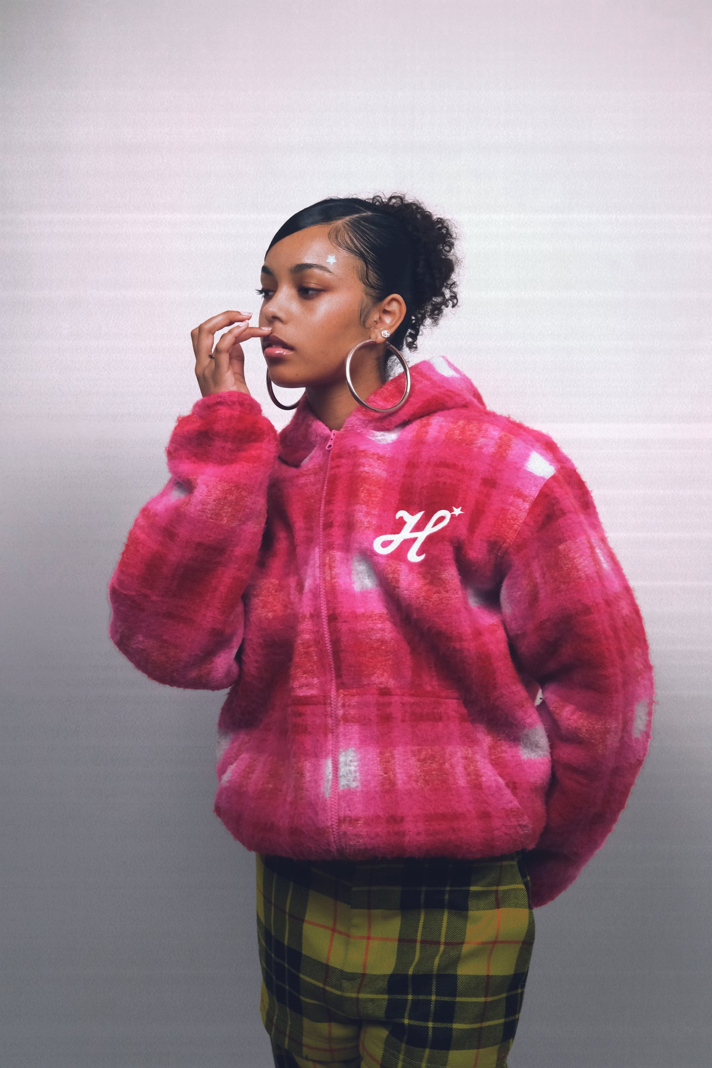 veste zipé a capuche avec doublure matelassé.