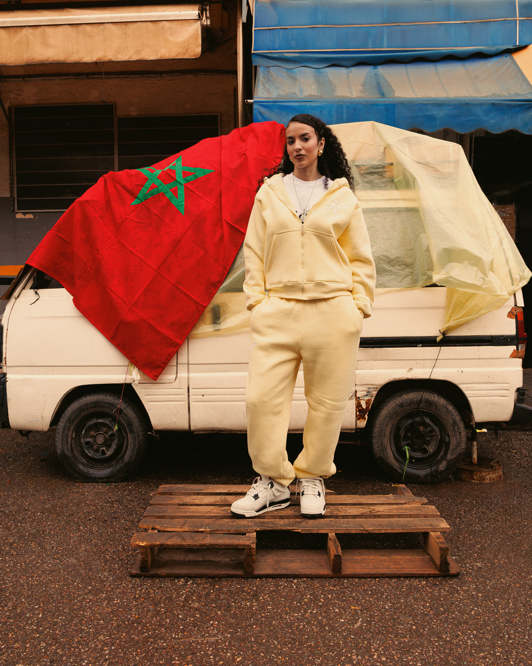 HAUT ESSENTIAL JAUNE